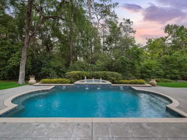 608 Little John Ln, Houston, TX 77024