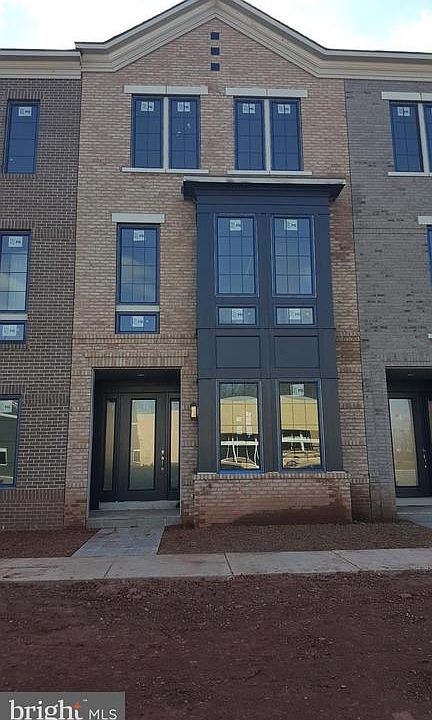 1st image of 20281 Savin Hill Dr
