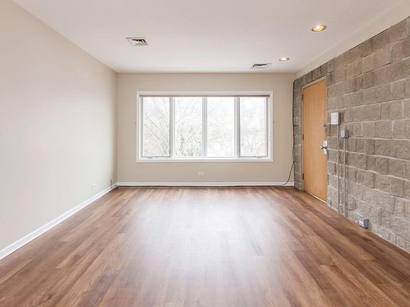 4th image of 1643 W Cortland St #2