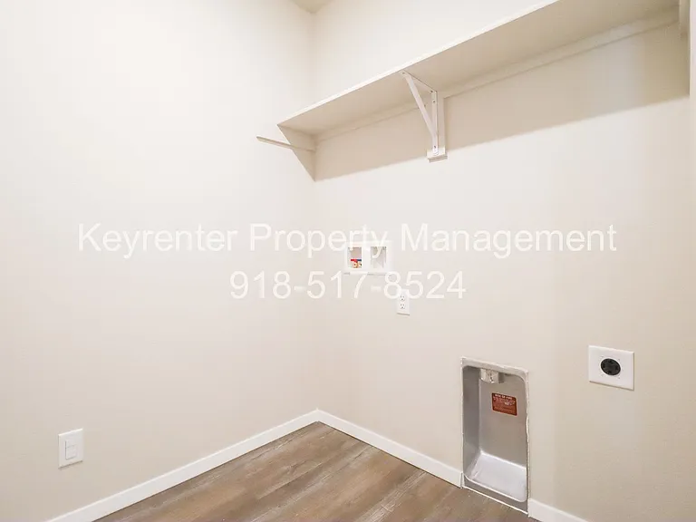 1327 E Honolulu Pl — Photo 17