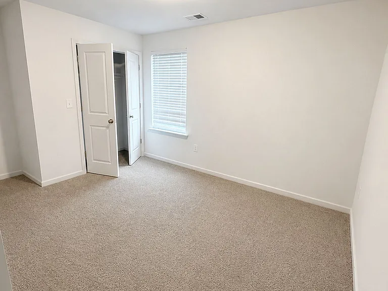 1144 Thayer Glen Ct — Photo 14