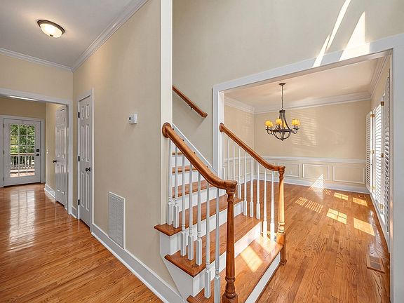 5th image of 21 River Way Dr