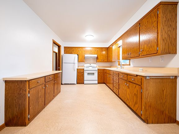 3rd image of 10132 Wentworth Ave S