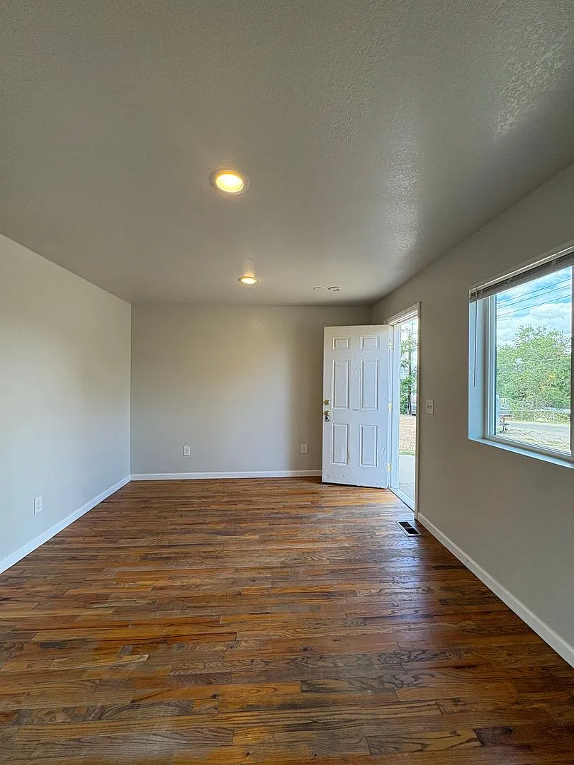 2 Weeks Free | 1 Bedroom Apartment For Rent 3230 W 55th Place, Unit 02 | Denver, Co 80221 — Photo 4