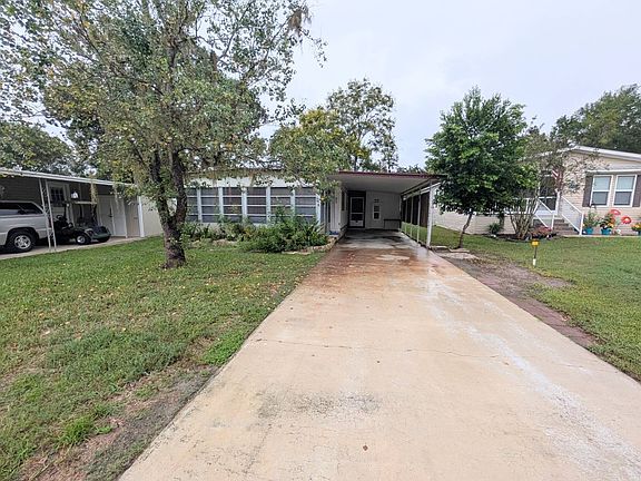 2nd image of 1044 Cloverleaf Cir