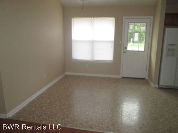5th image of 30 Bluebonnet Dr