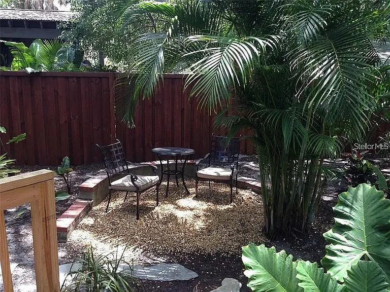 909 E Shadowlawn Ave — Photo 14