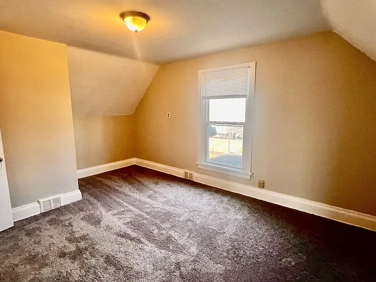 1435 Villa St — Photo 22