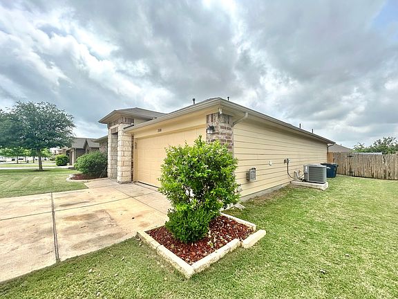3rd image of 208 Camellia Dr