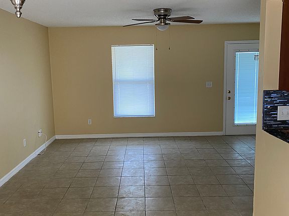 3rd image of 2326 SW Bayshore Blvd