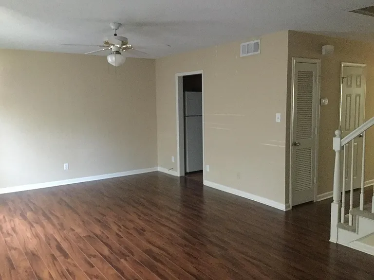 455 Mall Blvd — Photo 18