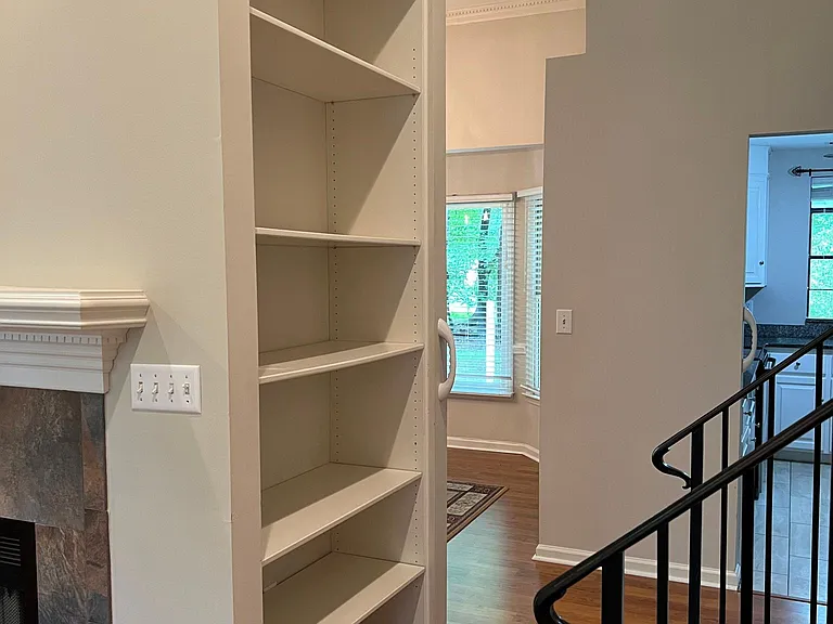 8311 Poplar Grove Cir — Photo 11