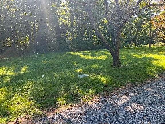 5th image of 1586 Hyannis-Barnstable Road