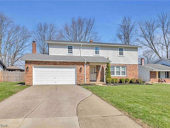 2nd image of 26928 Fairfax Ln