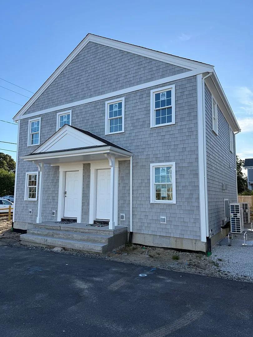 Upper County Road Residences — Photo 1