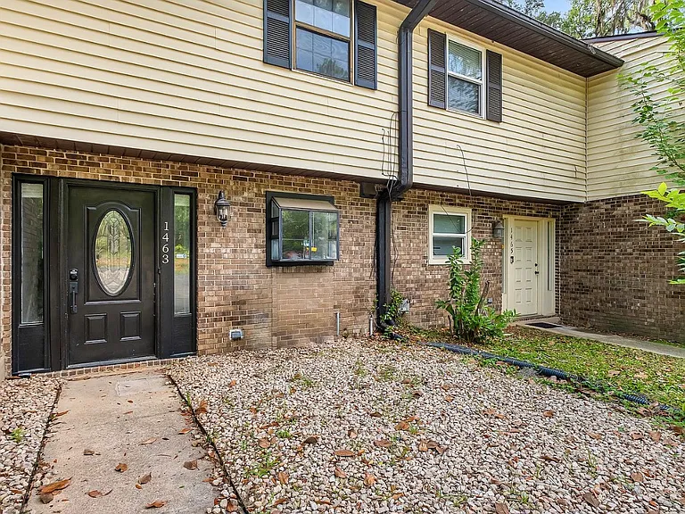 Wren Hollow Dr — Photo 1