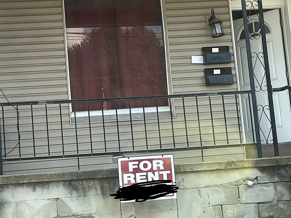 1st image of 6 W Lancaster Ave #1