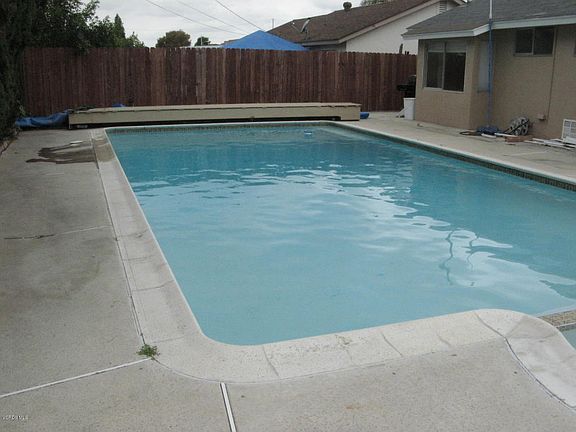 2nd image of 610 W Venus Ave