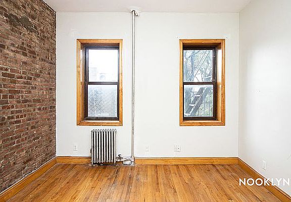 2nd image of 215 Franklin St APT 3r
