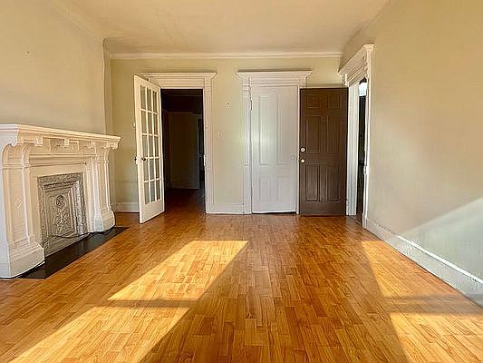 5th image of 295 Jefferson Ave APT 3