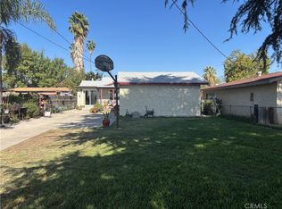 962 W 10th St, San Bernardino, CA 92411