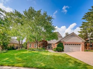 2357 Iroquois Dr, Glenview, IL