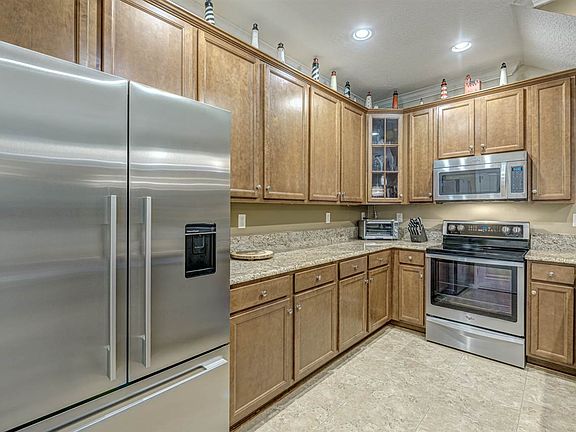 3rd image of 232 Amistad Dr