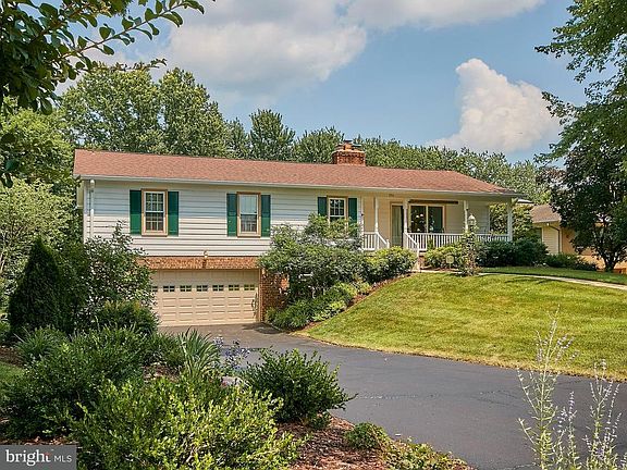 2nd image of 7711 Lookout Ct