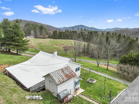 3rd image of 138 Robert Phillips Rd