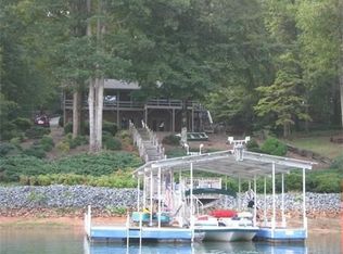 863 Hunnicutt Cove Rd, Seneca, SC 29672