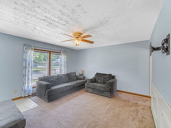 5th image of 2101 Hollandale Dr