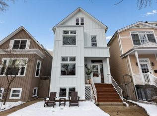 1328 W Byron St, Chicago, IL 60613