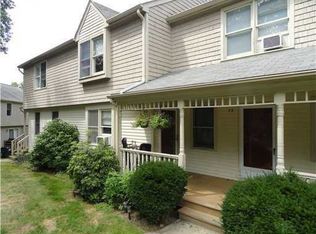 73 Niblick Cir, Coventry, RI 02816