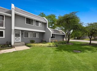 1236 Willow Ln, Gurnee, IL 60031