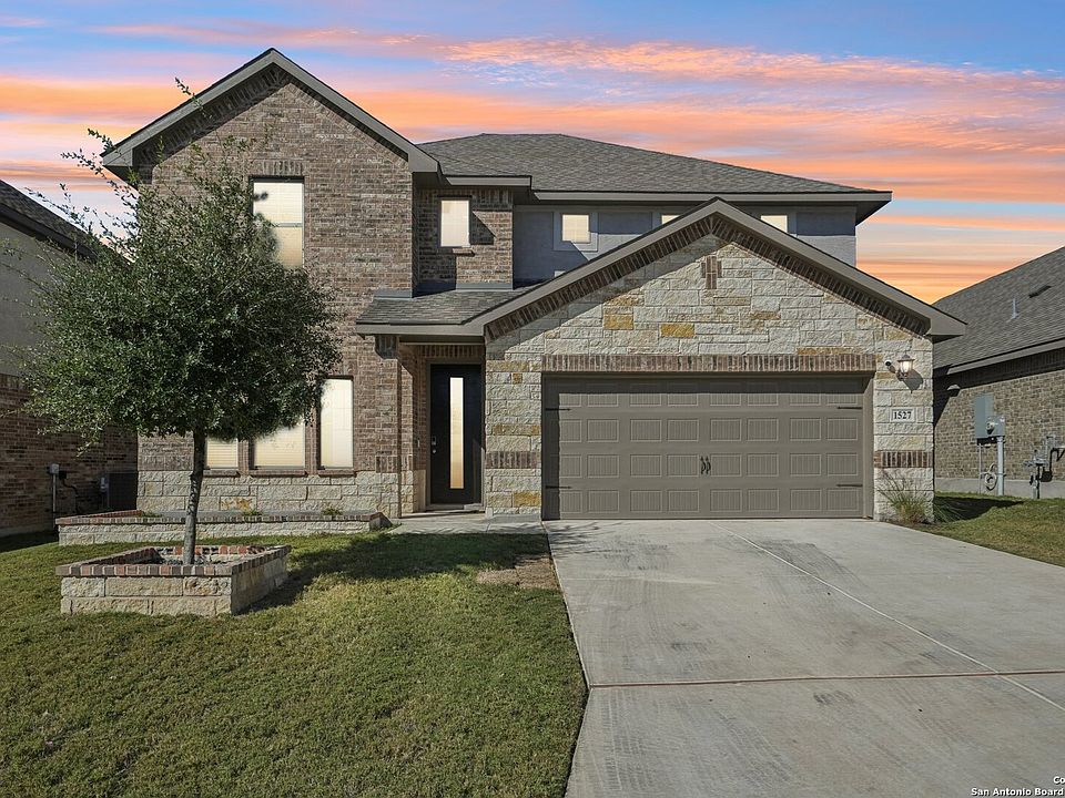 1st image of 1527 Argon Way