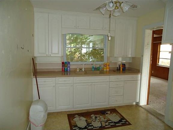 4th image of 3791 Park Blvd N