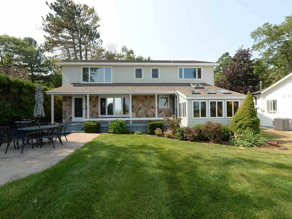 454 Huron Hills Dr, East Tawas, MI 48730