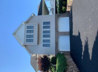350 Lands End Cir, Union Hall, VA 24176