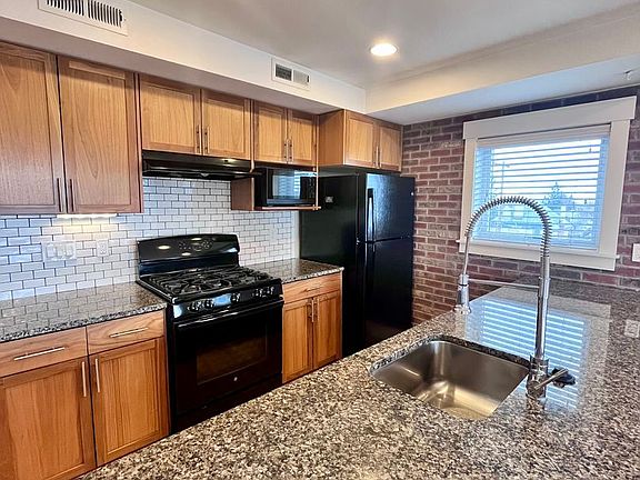 3rd image of 2727 W 33rd Ave #202