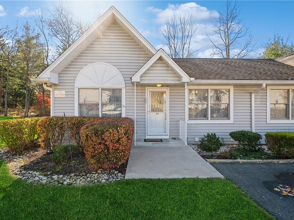 1st image of 24 Windsor Circle