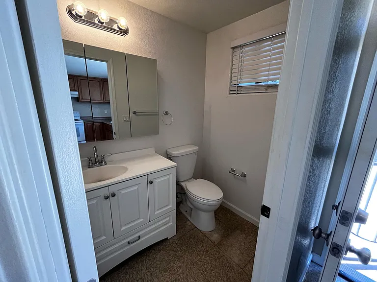 1270 W Brighton Ave — Photo 20