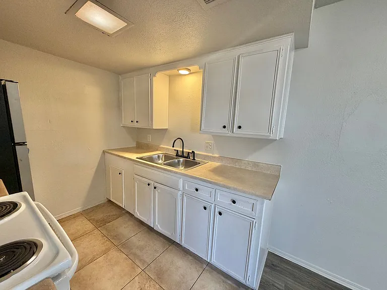 7321 Melrose Ln — Photo 8