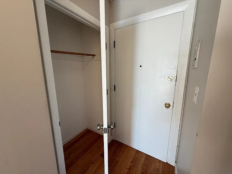 44 Maple St #101 — Photo 3