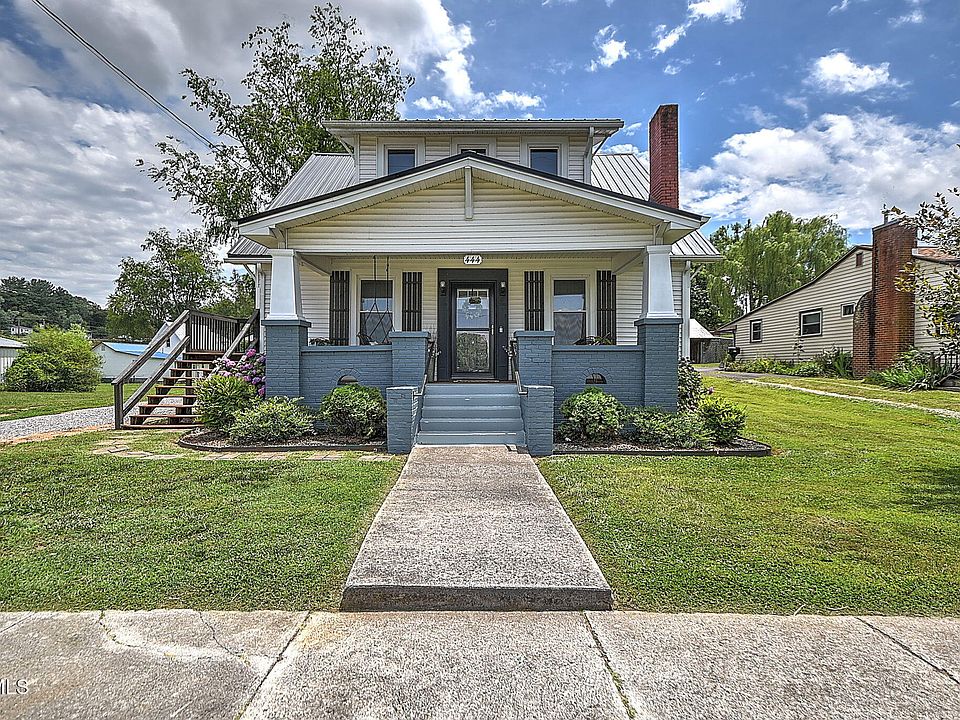 1st image of 444 Cedar St