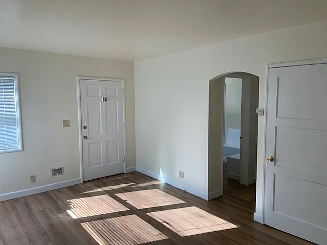 Studio, $1,950 — Photo 3