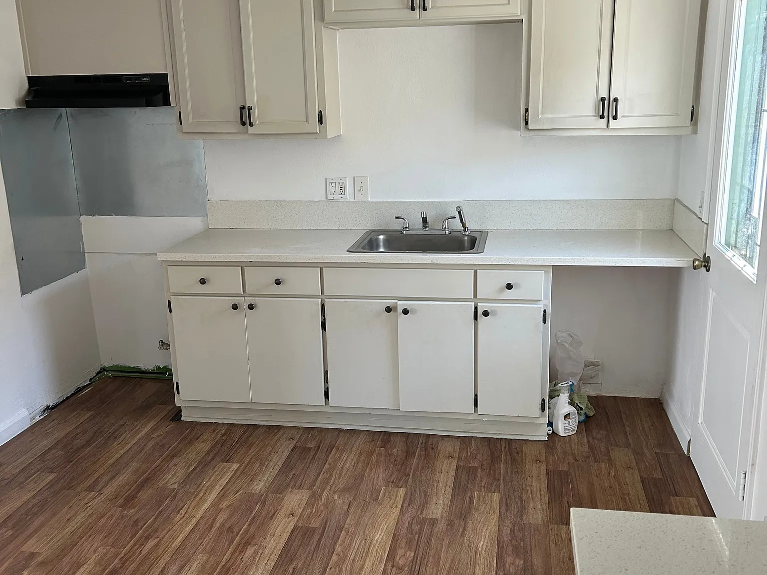 2 bed, 900 sqft, $2,995 — Photo 2