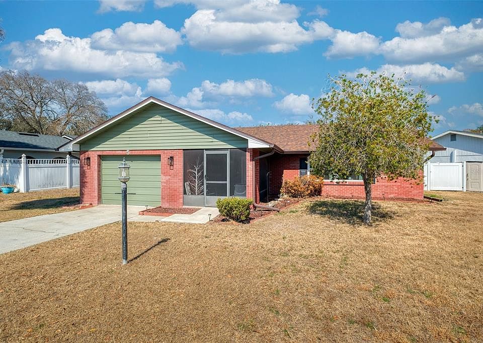 1st image of 5 SANDALWOOD DRIVE