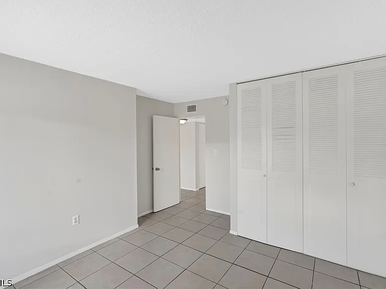 1830 Maravilla Ave #401 — Photo 17