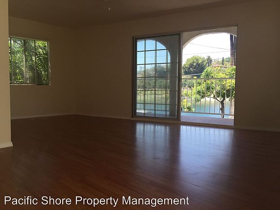 4th image of 722 Echo Park Ave #A