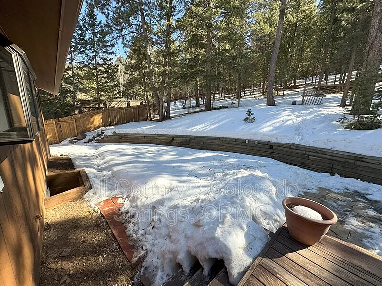 931 Kings Crown Rd — Photo 9
